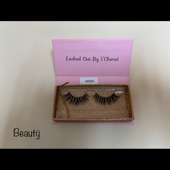 Lashes - Picture 6 of 8